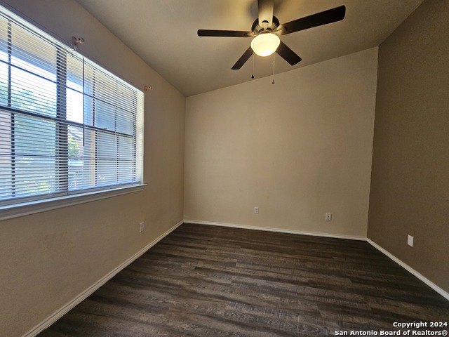4803 Hamilton Wolfe Property Photo 11