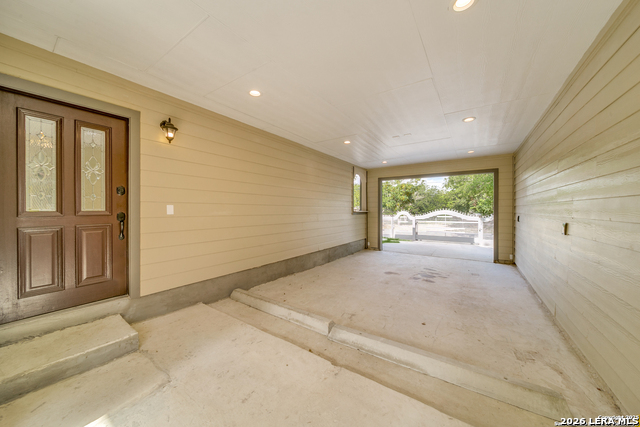 218 Shenandoah Property Photo 4