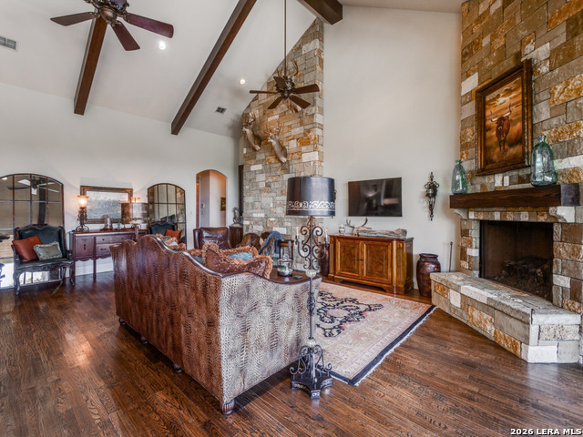 460 Shepherds Crook Property Photo 9