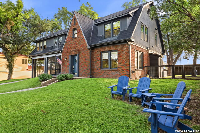 110 Henderson St Property Photo 2