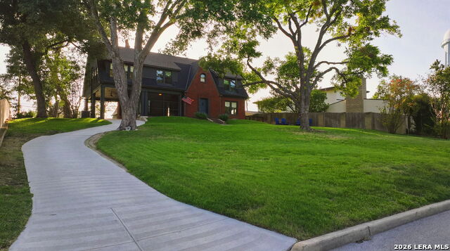 110 Henderson St Property Photo 3