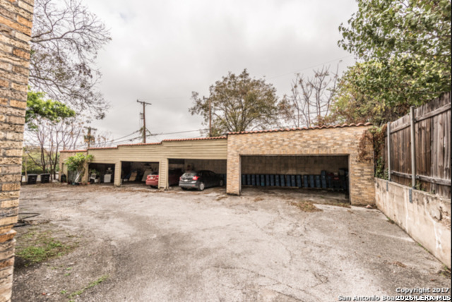 329 Huisache Property Photo 6