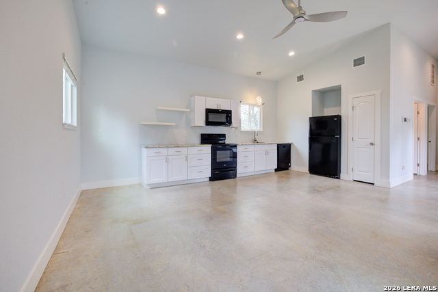 569 Ledgeview Property Photo 8