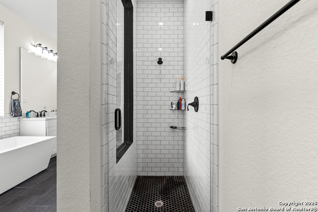507 Caliban Property Photo 28