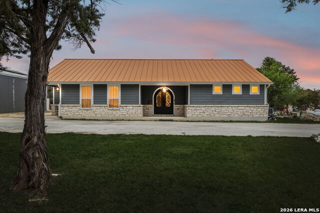 1315 Happy Hollow Property Photo 4