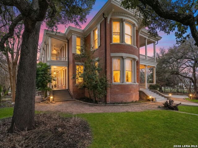 372 Magazine Ave Property Photo