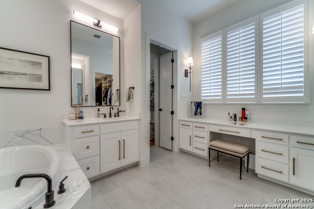 10003 Ellenora Property Photo 24