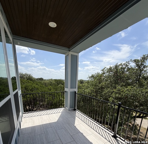 748 Riviera Dr Property Photo 16