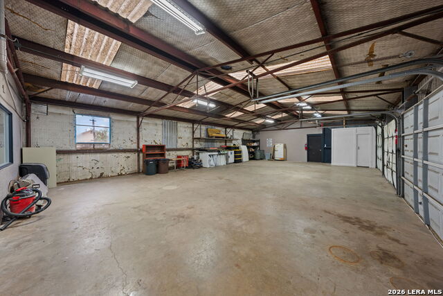 2610 Memorial Blvd Property Photo 7
