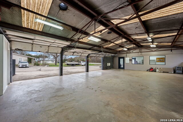 2610 Memorial Blvd Property Photo 13
