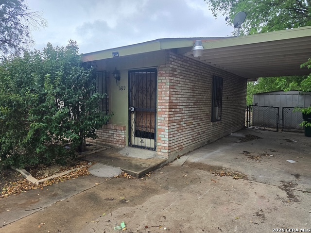 1619 Latimer Property Photo 1