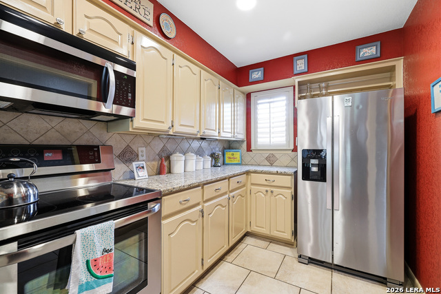 421 Watts Property Photo 6