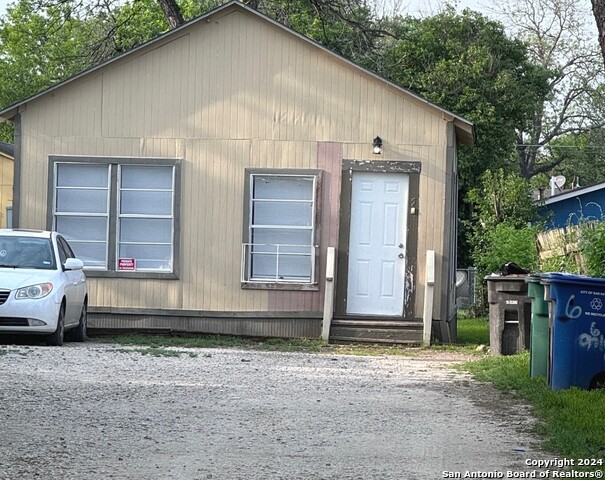 403 Terrell Ave Property Photo 1