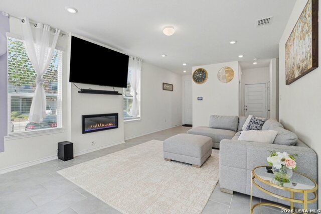 14839 Vance Jackson Property Photo 6