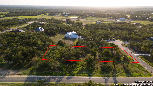 711 Blaze Ridge Property Photo 3