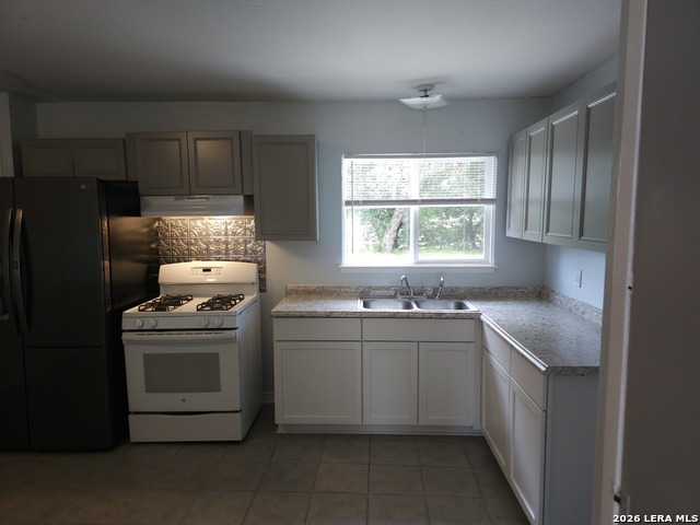 5619 Stonybrook Dr Property Photo 4