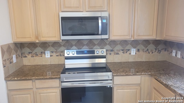 721 Wooded Trail Property Photo 3
