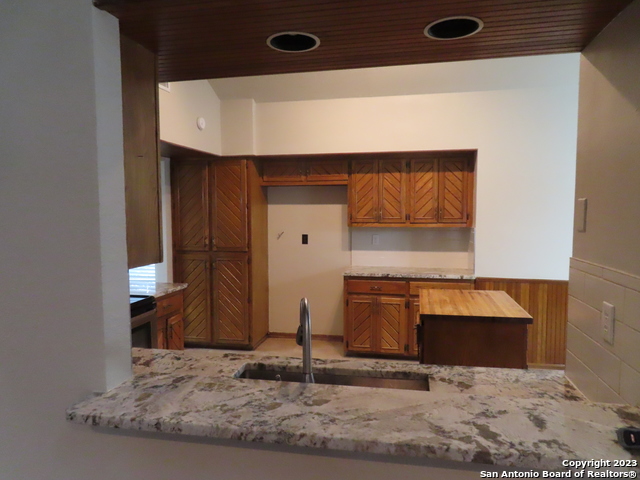 9207 Lasater St. Property Photo 7