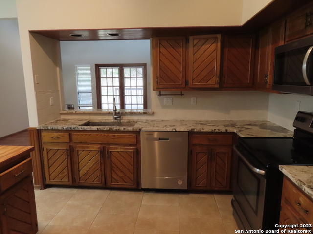 9207 Lasater St. Property Photo 9