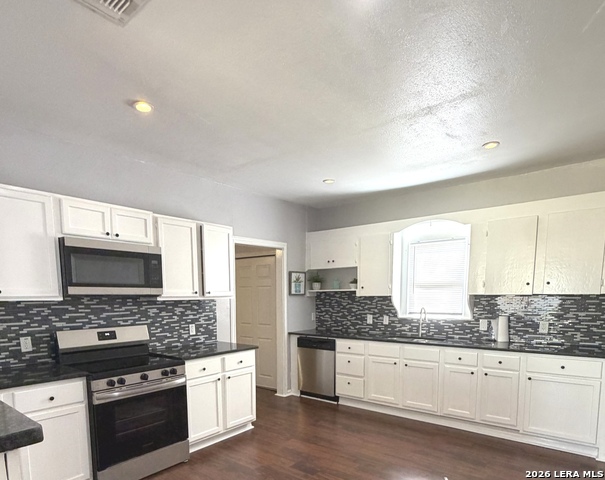 1214 W Winnipeg Property Photo 17