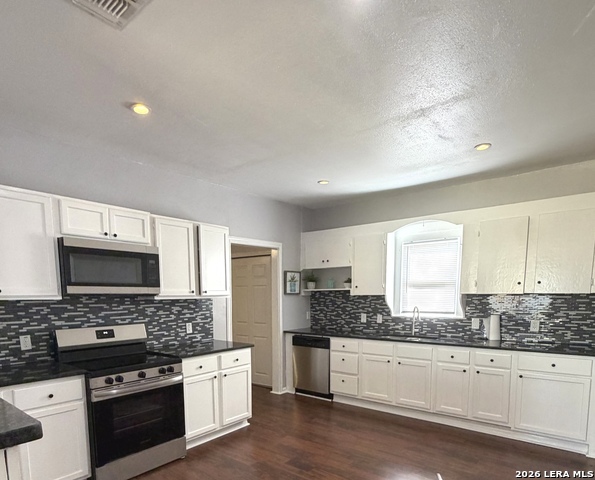 1214 W Winnipeg Property Photo 18
