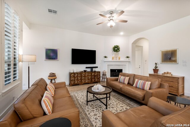 2913 Ashby Property Photo 9