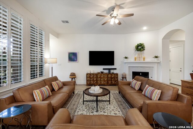 2913 Ashby Property Photo 10