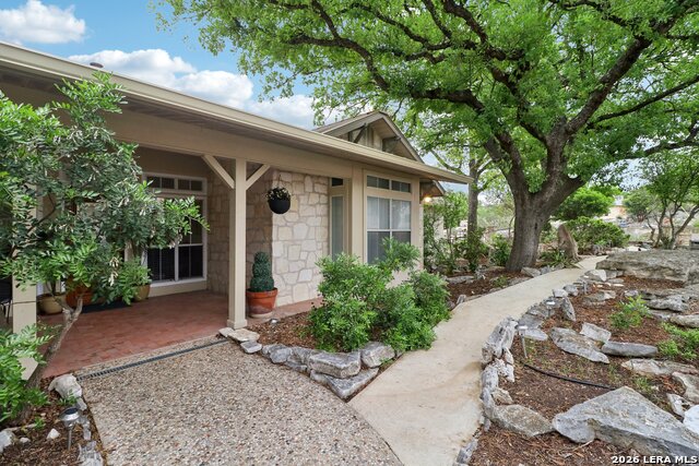 1904 Summit Ridge Dr Property Photo 8