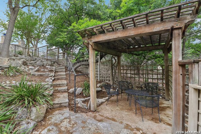 1904 Summit Ridge Dr Property Photo 38