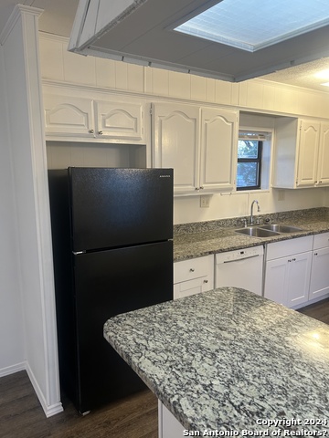 24815 Aue Property Photo 7
