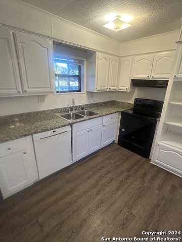 24815 Aue Property Photo 16