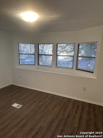 24815 Aue Property Photo 20