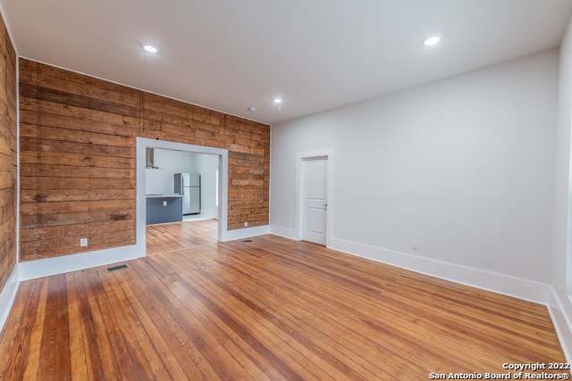 121 Highland Property Photo 3