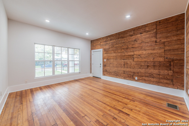 121 Highland Property Photo 5