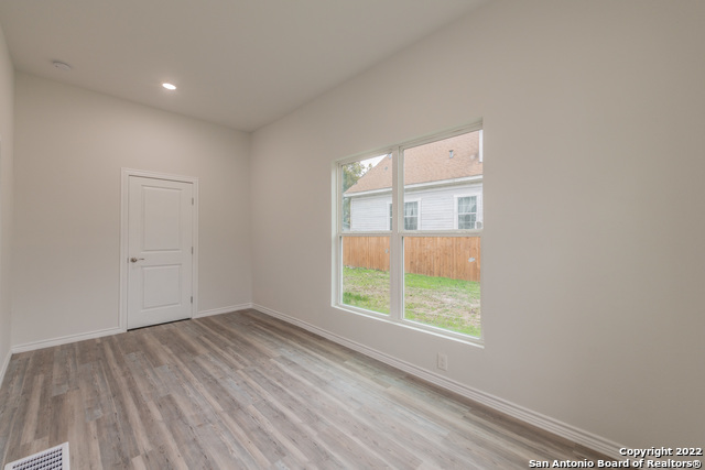 121 Highland Property Photo 9