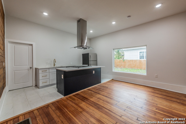 121 Highland Property Photo 10