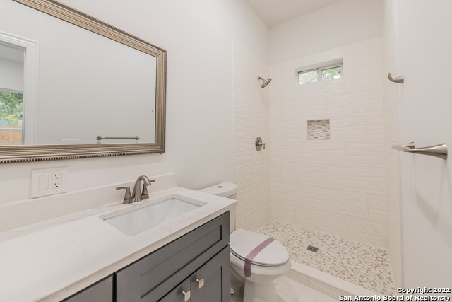 121 Highland Property Photo 22