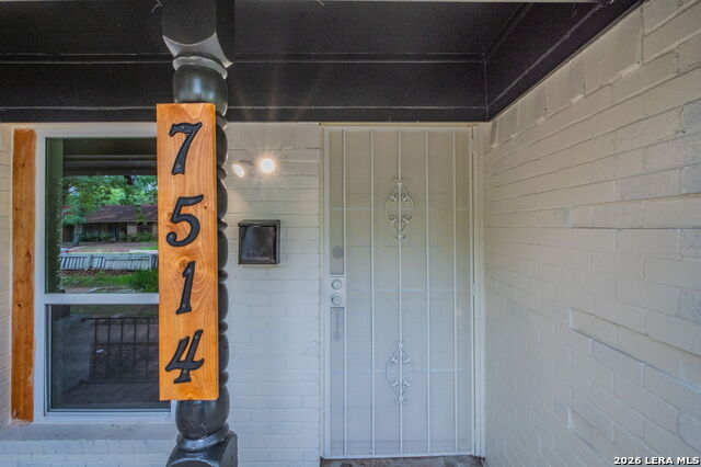 7514 Olusta Dr Property Photo 1