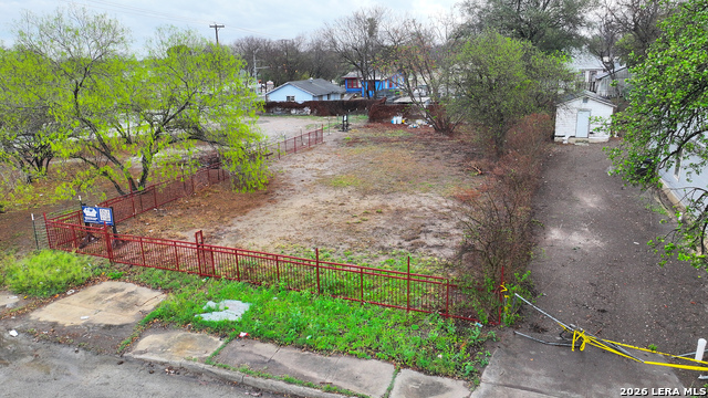 324 Truax Property Photo 11