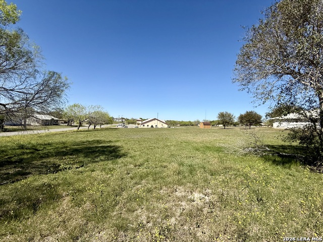 103 E Crews Property Photo 1
