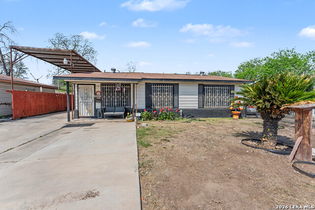 255 Lansing Ln Property Photo 1