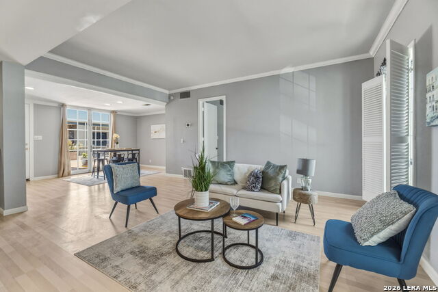 7711 Broadway Property Photo 6