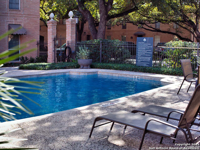 7711 Broadway Property Photo 32
