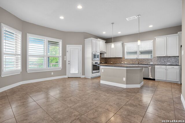 18039 Branson Property Photo 9
