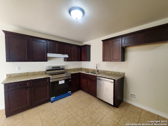 7539 W Dixon Rd Property Photo 1