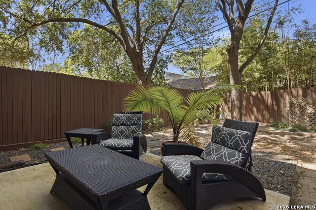 145 Elizabeth Property Photo 5