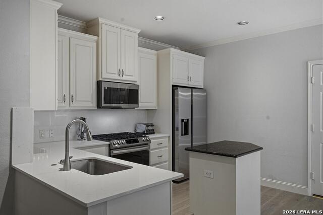 145 Elizabeth Property Photo 16