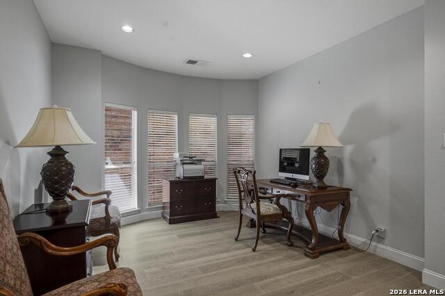 145 Elizabeth Property Photo 23