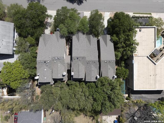 145 Elizabeth Property Photo 32