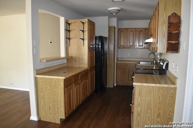 5026 Benham Dr Property Photo 4